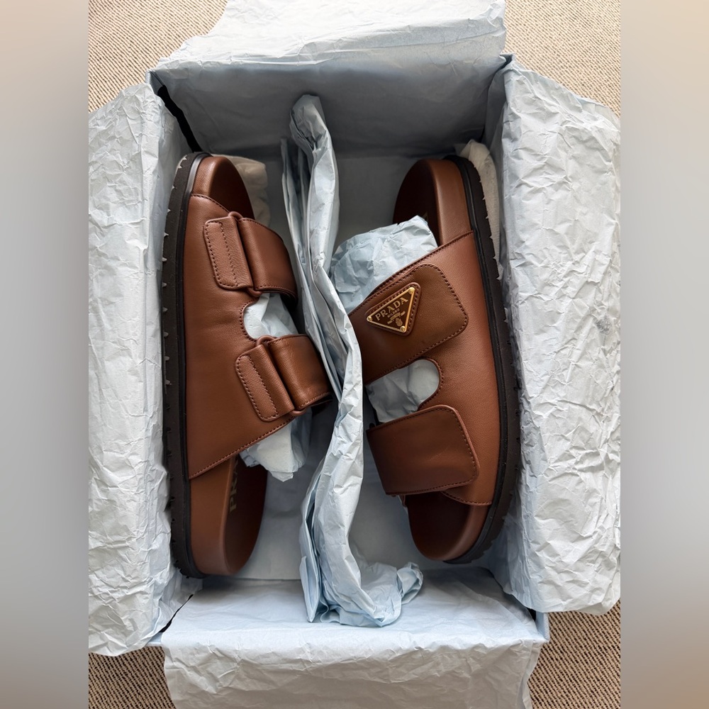 ✨ NIB Prada Calf Leather Logo Sandals – Iconic Luxury Slides ✨ - Picture 5 of 8